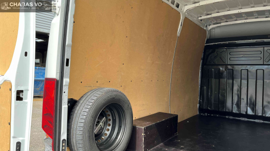 IVECO Daily 35S14V12 140 cv fourgon 12m3