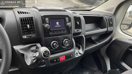 PEUGEOT Boxer 165cv caisse hayon