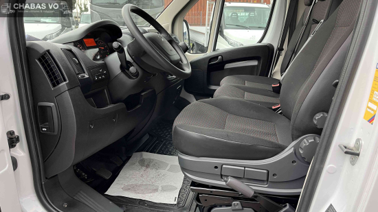 PEUGEOT Boxer 165cv caisse hayon