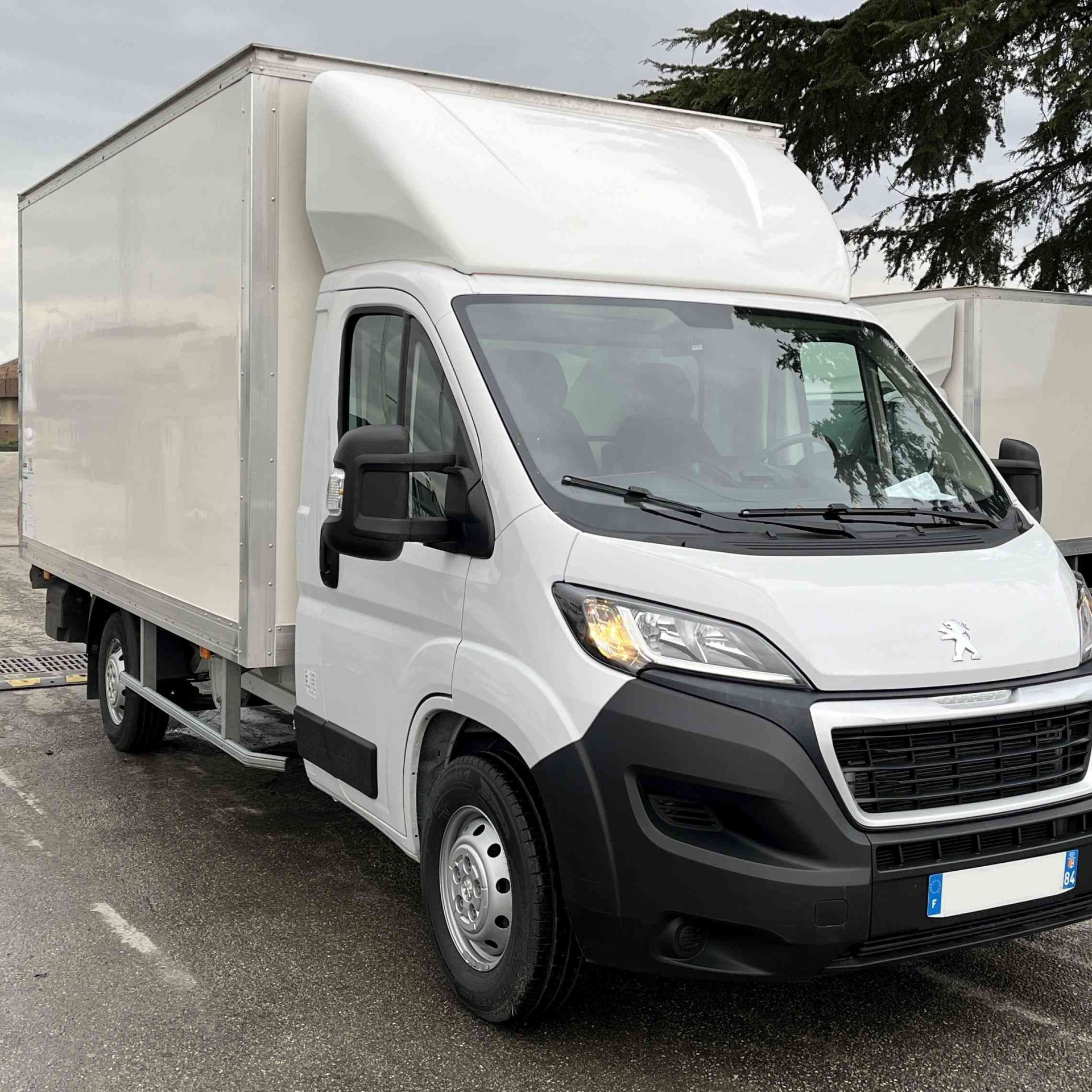 PEUGEOT Boxer 165cv caisse hayon