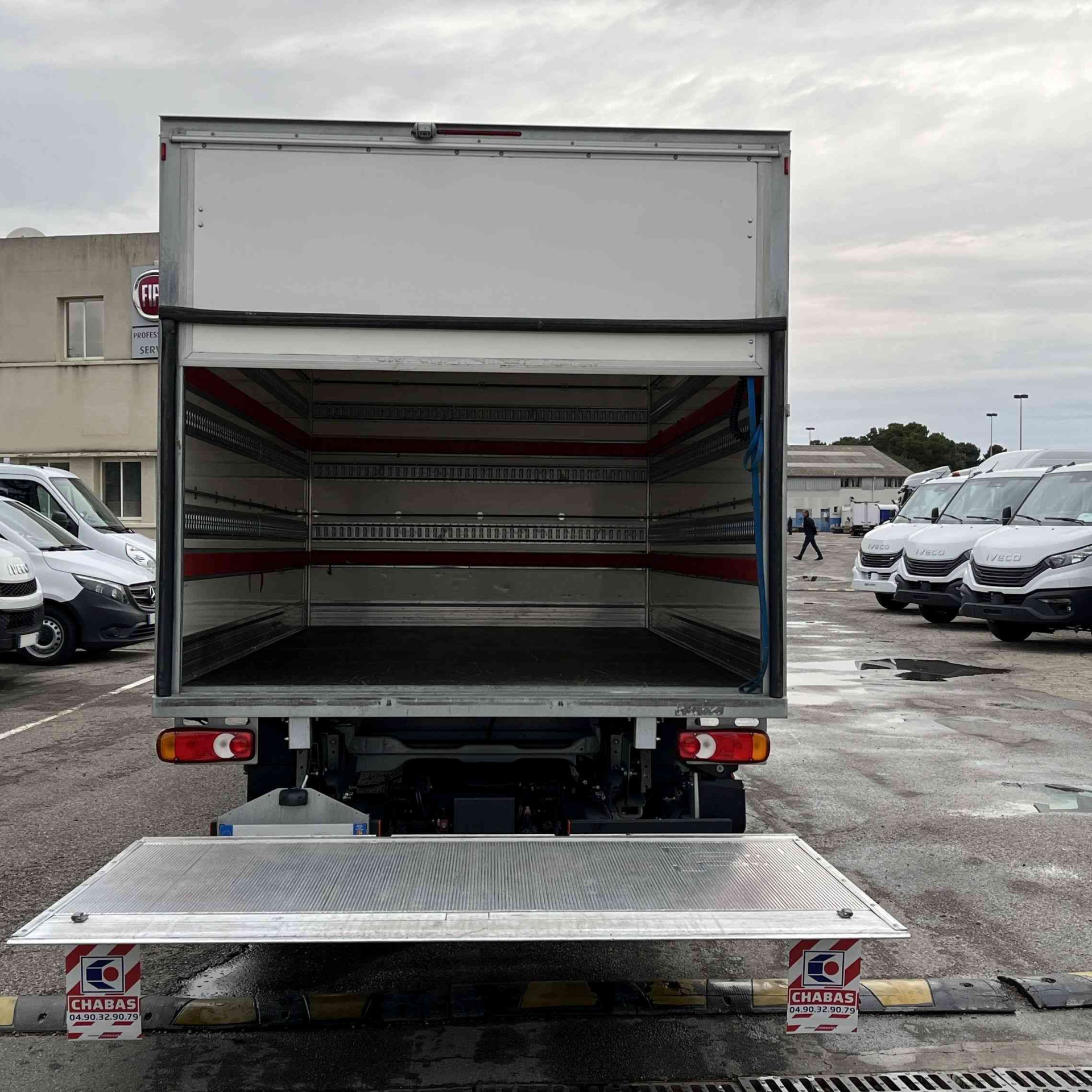 PEUGEOT Boxer 165cv caisse hayon