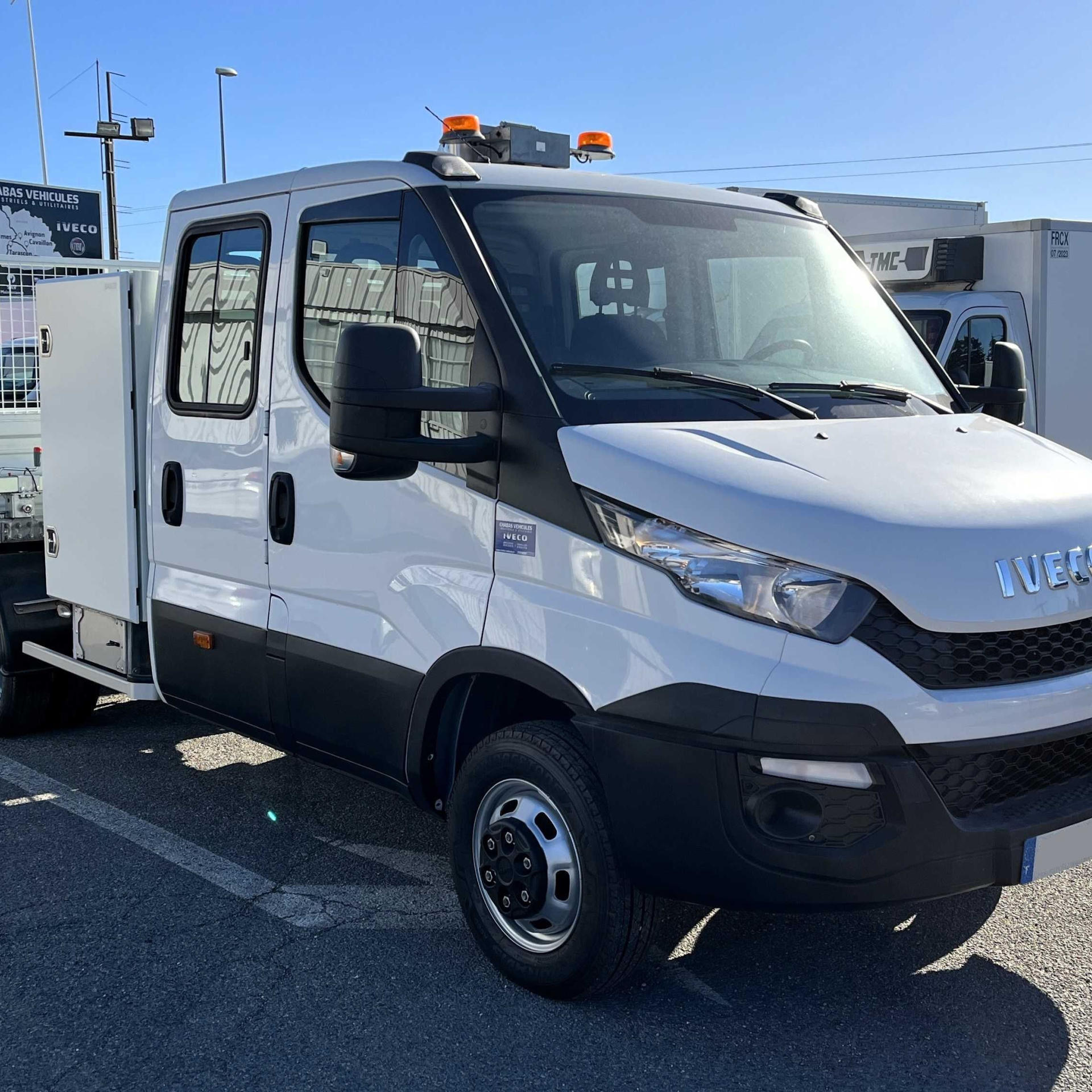 IVECO Daily 35C15D 150cv double cabine benne MAXI CARGO R-7000 + coffre dos cabine