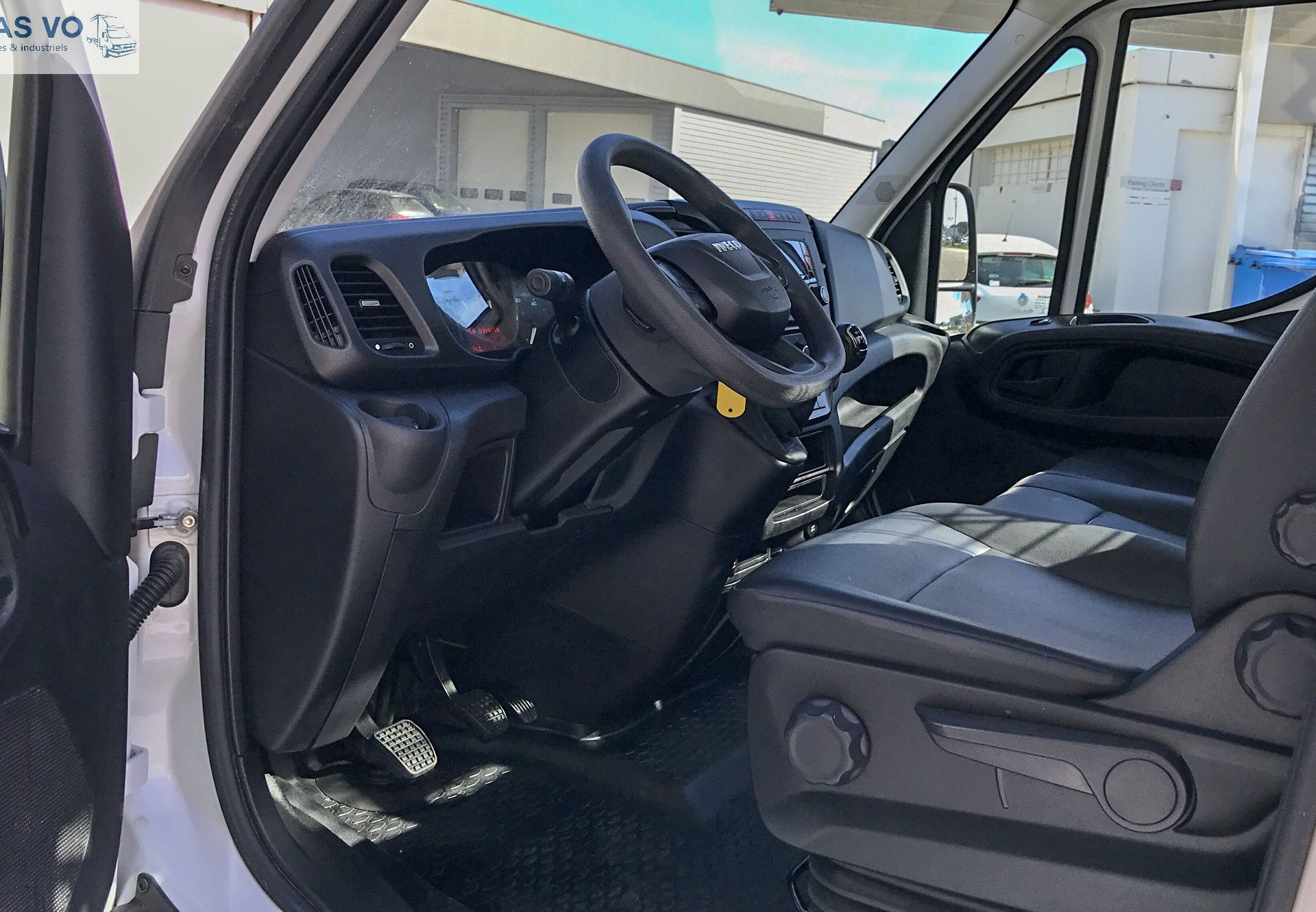 IVECO Daily 35C14 140cv benne