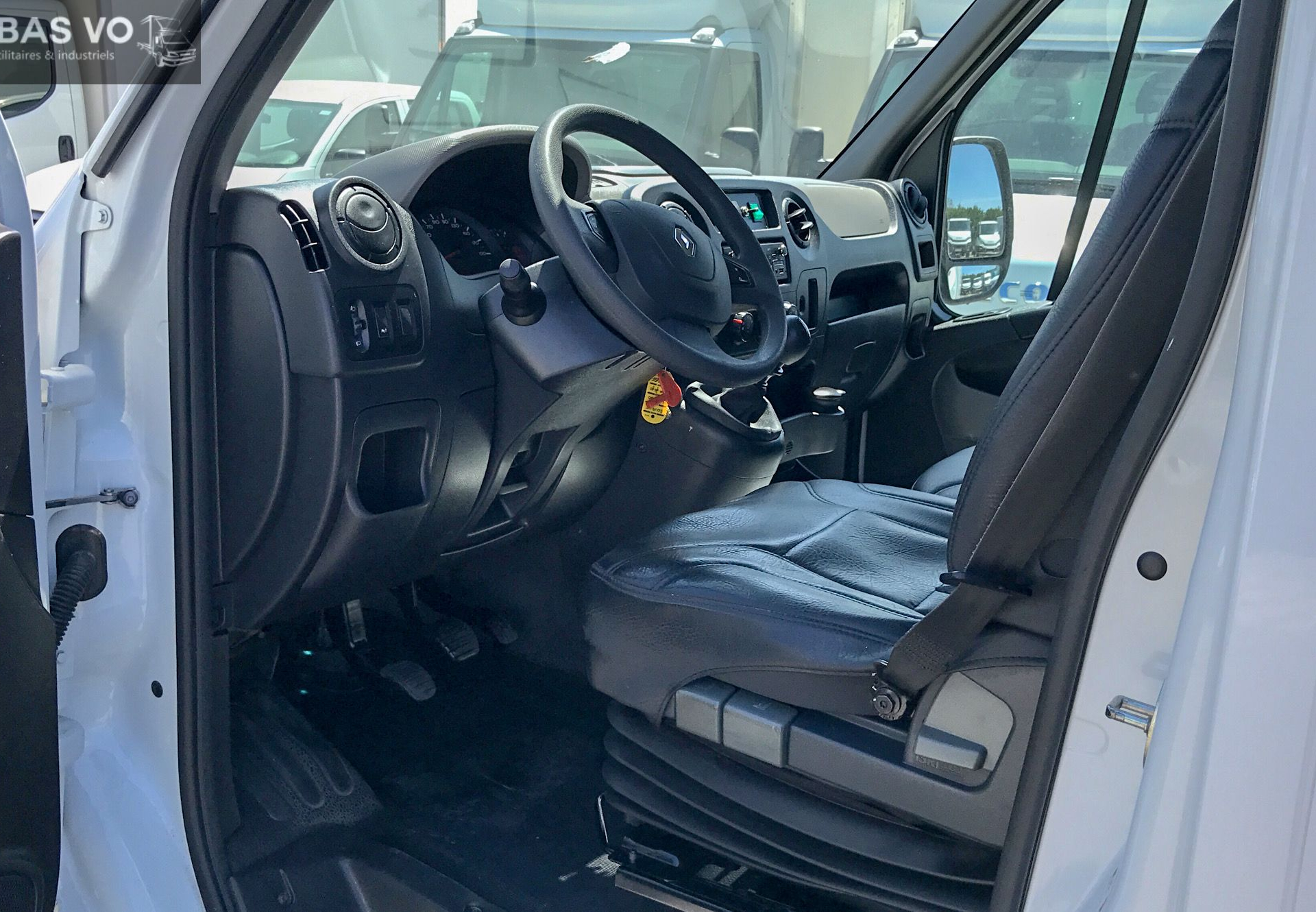 RENAULT Master 130cv caisse frigo hayon