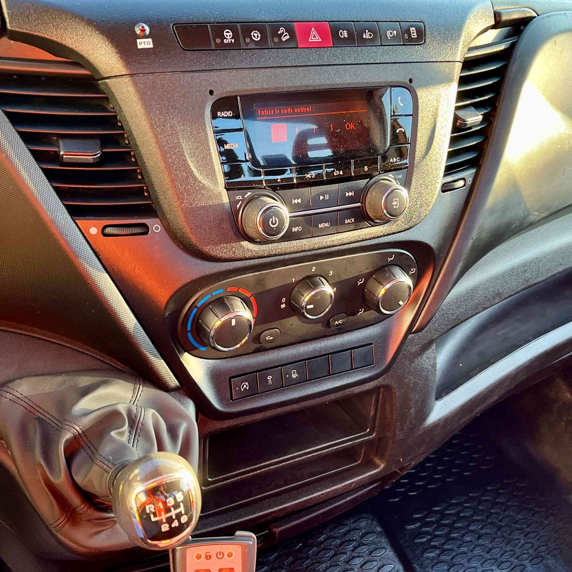 IVECO Daily 35C14 140 cv benne amovible