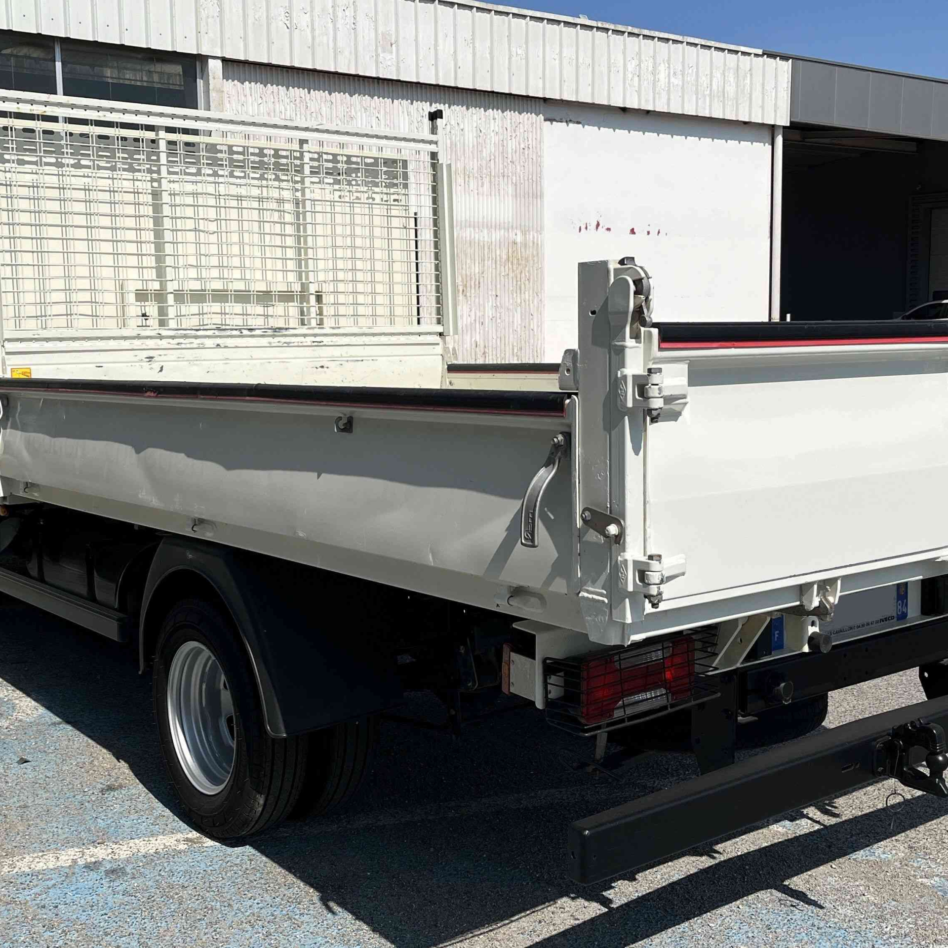 IVECO Daily 35C14 140cv benne coffre + panier