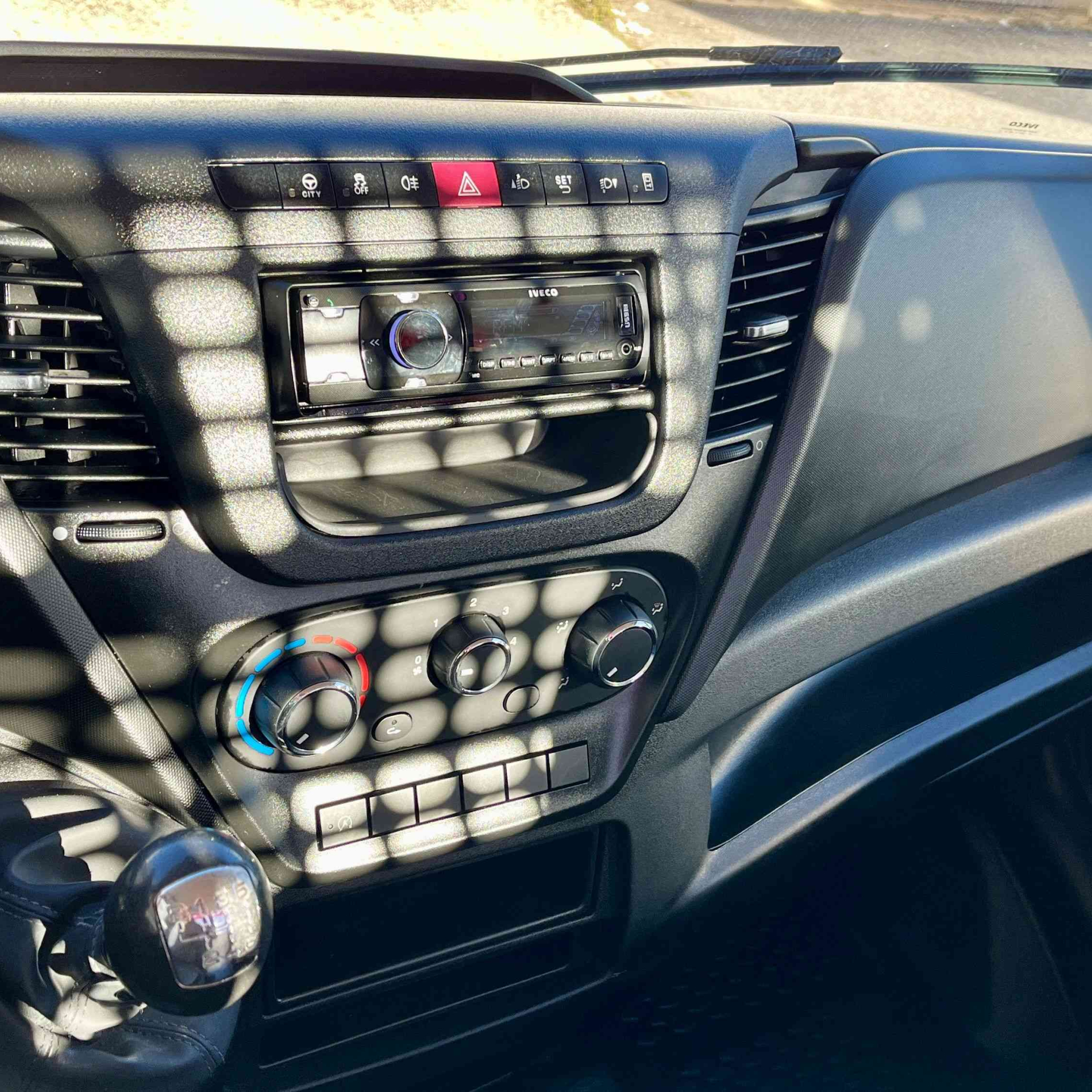 IVECO Daily 35C12 120cv benne aluminium